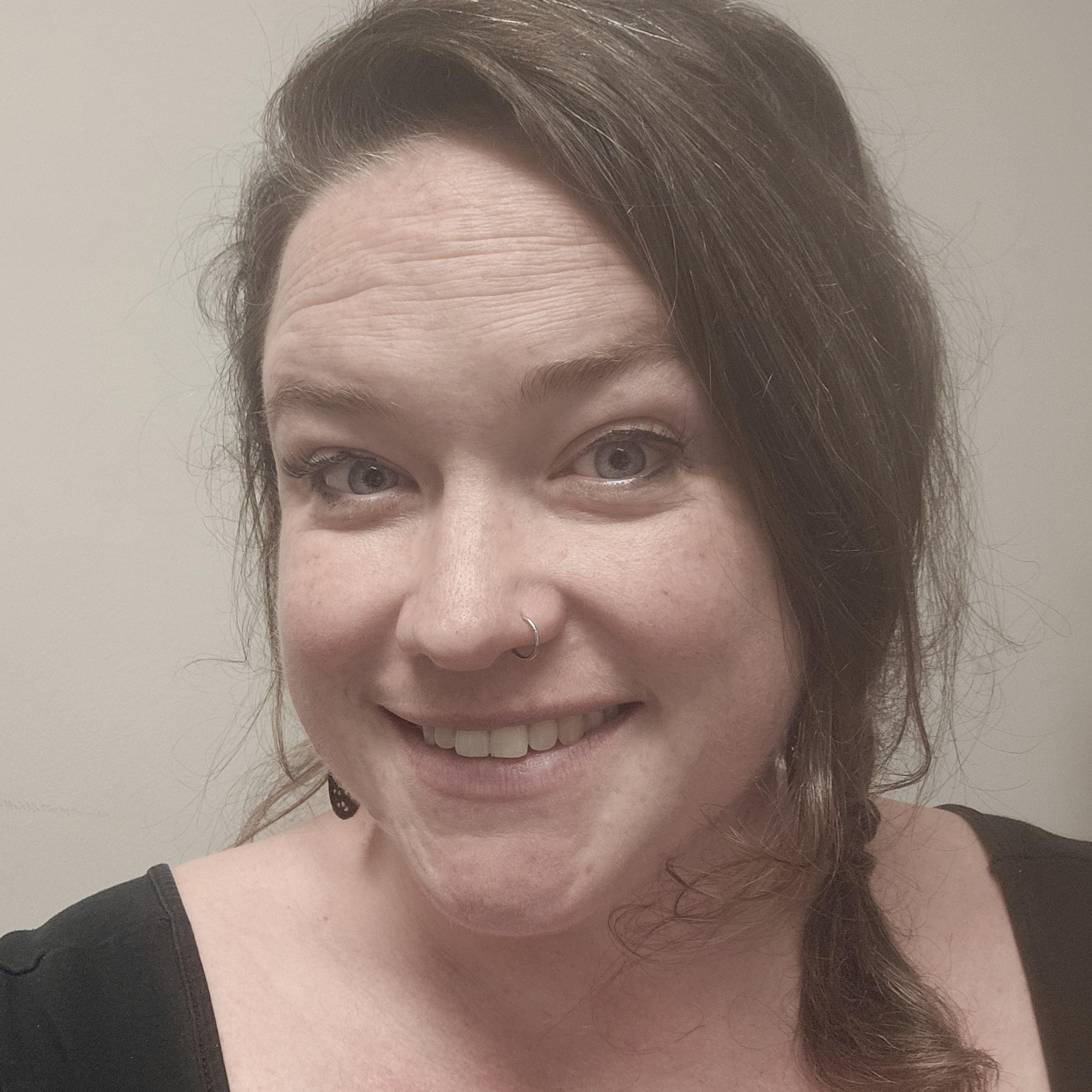 Headshot of Laura Elliot