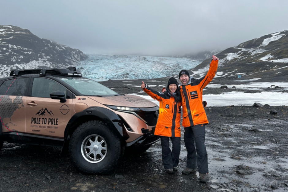 Julie and Chris Ramsey with their Nissan Ariya EV