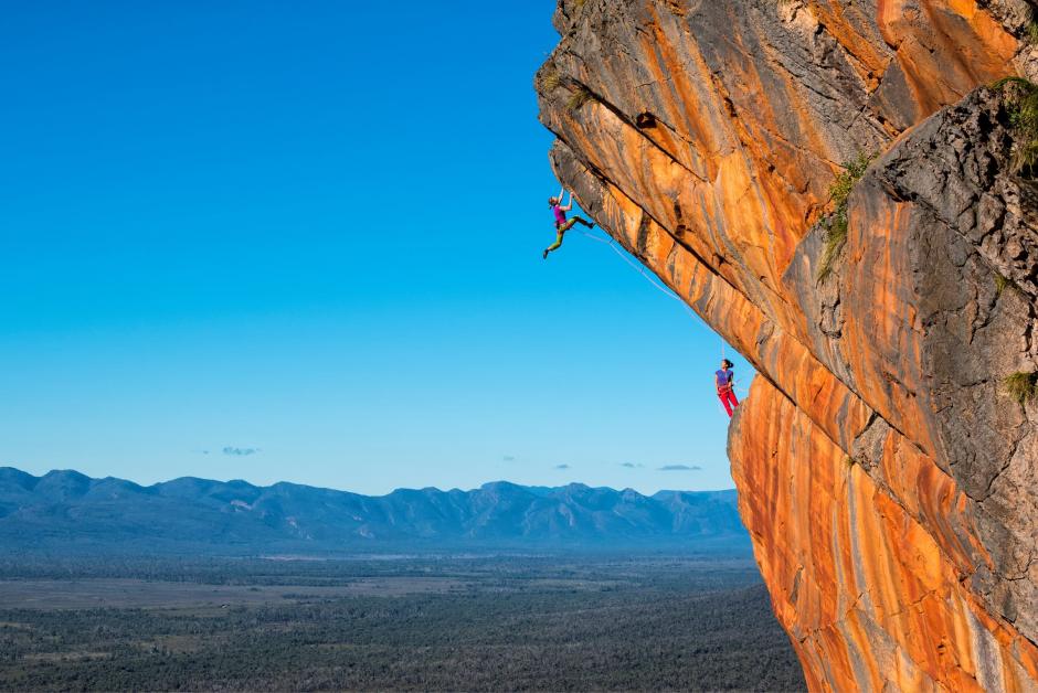 Ashlee Hendy and Elizabeth Chong, Grampians (Gariwerd) National Park, Australia © Simon Carter 