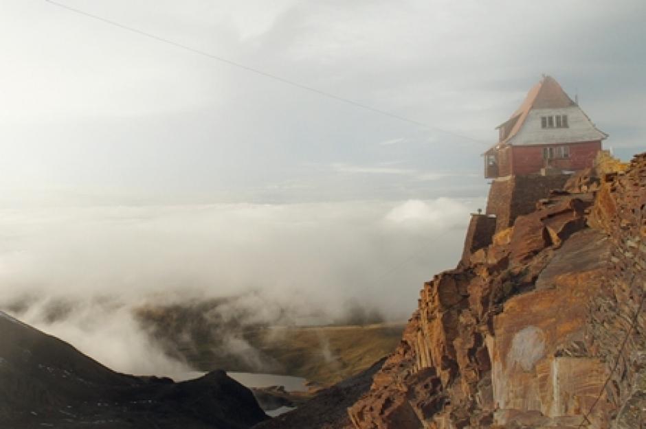 Image from the film Samuel in the Clouds Image from the film Samuel in the Clouds