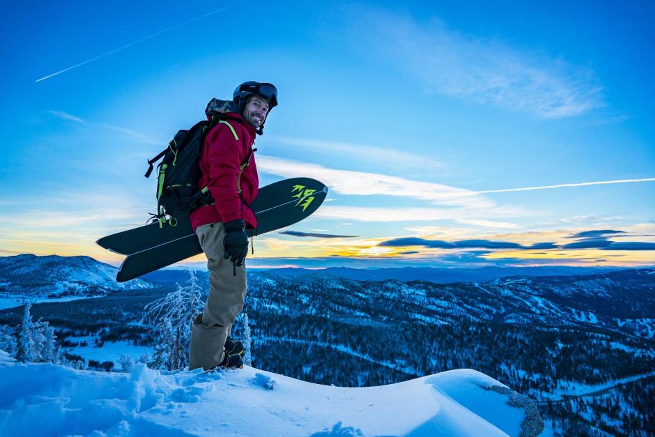 Jeremy Jones, snowboarding, photo by Ming Poon