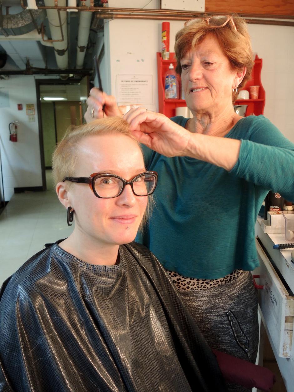 Andrea Stienwand gets some pincurls put in