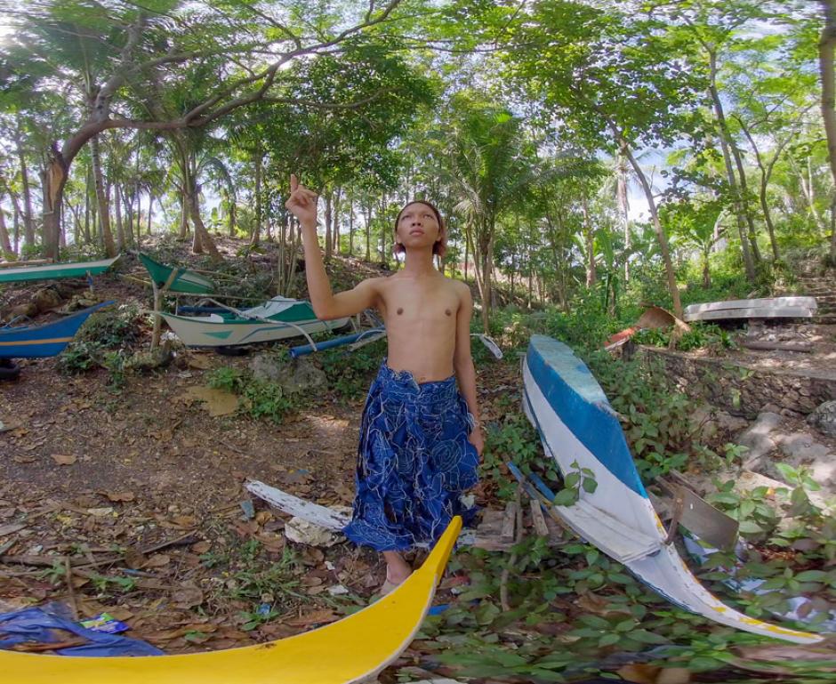 Stephanie Comilang and Simon Speiser, Piña, Why is the Sky Blue?, production still, 2020. Stephanie Comilang and Simon Speiser, Piña, Why is the Sky Blue?, production still, 2020.