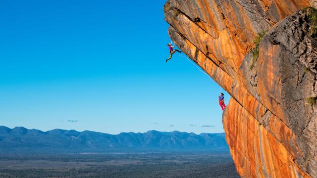 Ashlee Hendy and Elizabeth Chong, Grampians (Gariwerd) National Park, Australia © Simon Carter 