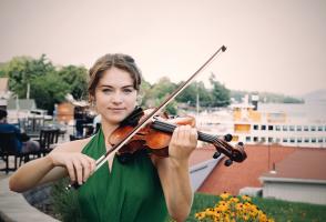 Chloe Dickens musician