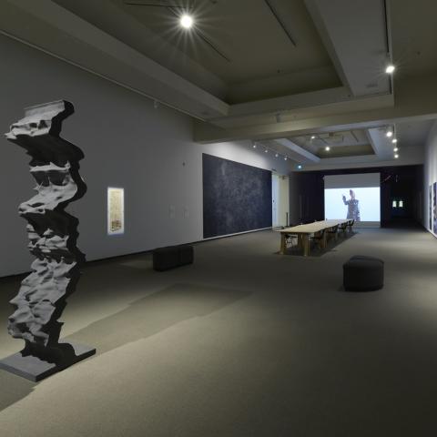Install image of Pasapkedjinawong, co-curated by John G. Hampton and Léuli Eshrāghi, MacKenzie Art Gallery, 2021