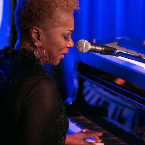 Carmen Lundy  